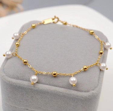 Derengő gyöngy karkötő